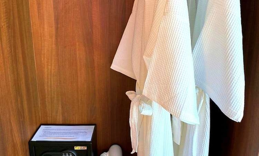 Image 12: ✈ POŁUDNIOWA TAJLANDIA | Phuket - The Thames Pool Access Resort 4* ...