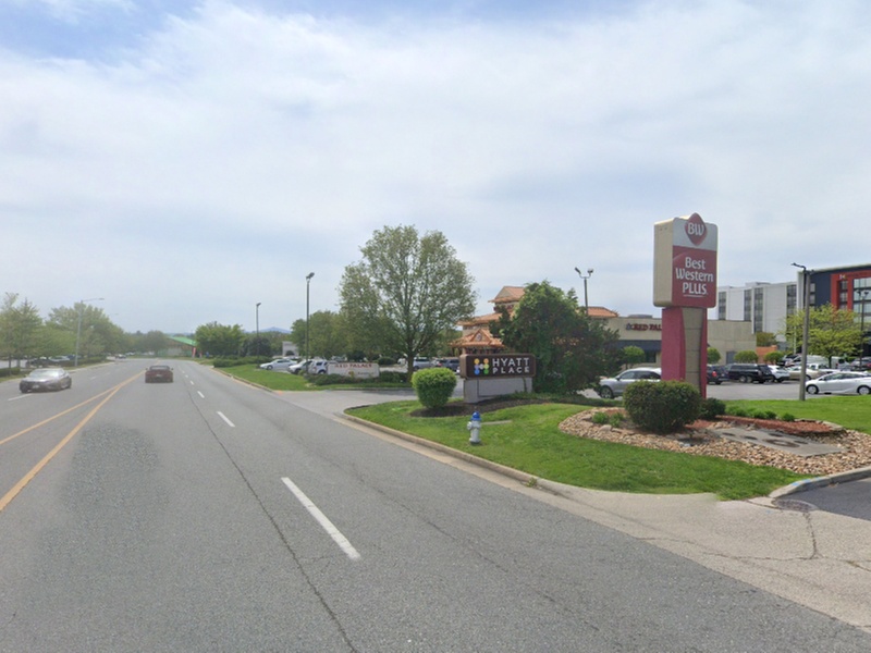 Parking at Hyatt Place Roanoke Airport/Valley View Mall Lot