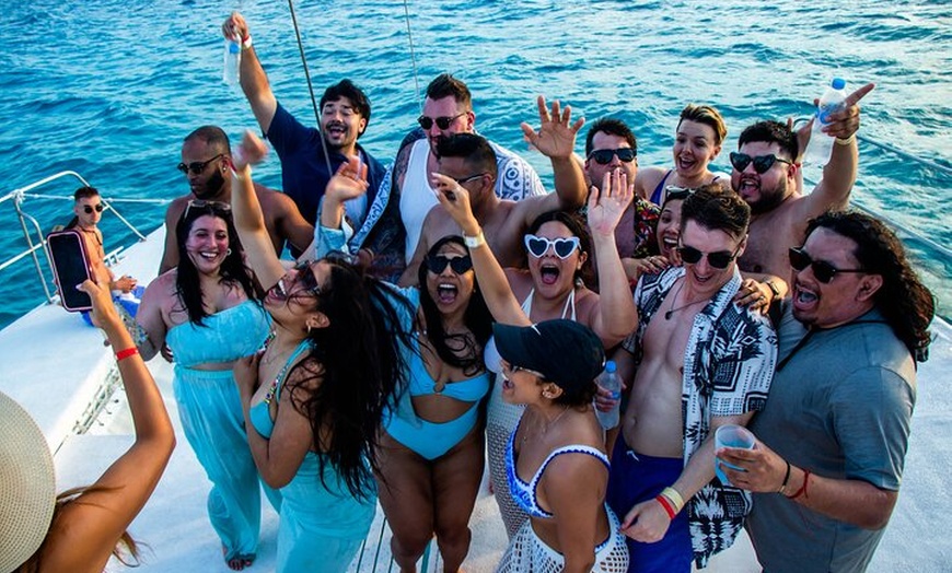 Image 2: All Inclusive Isla Mujeres Catamaran Tour with Beach Club