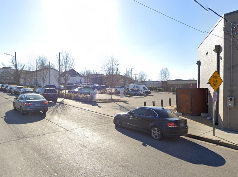 Parking at Woodland & 10th Lot