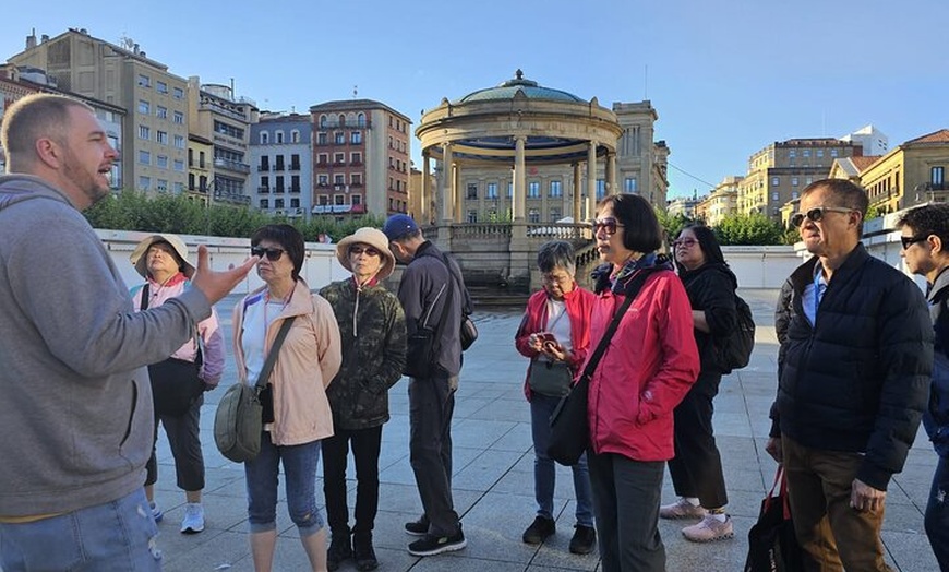 Image 30: Tour privado por Pamplona con almuerzo en Tolosa