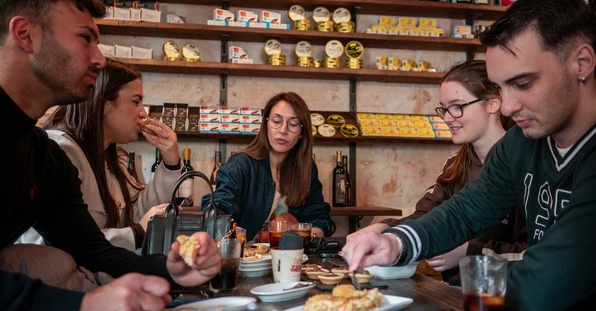 Tour de tapas y vinos en el Barrio Gótico de Barcelona