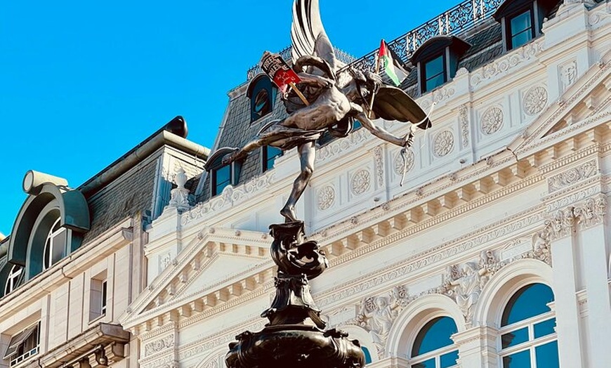 Image 13: London's Top Sights and Landmarks Tour with Blue Badge Guide