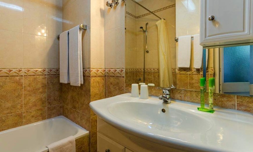 Image 5: ✈ PORTUGAL | Lisbonne - Hotel Flamingo 3*, 2 nuit - City break