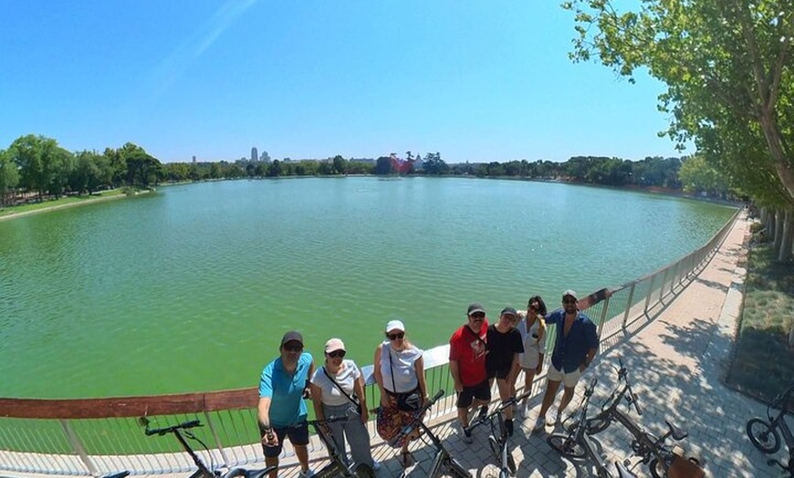 Image 10: Green Madrid Tour E Aventura en bicicleta por parques y monumentos