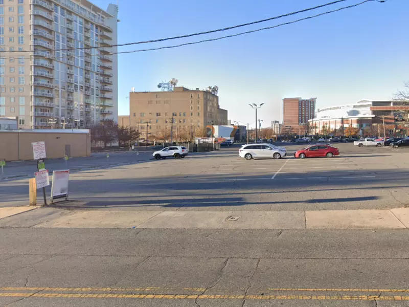 Parking at 418 E. 7th St. Lot