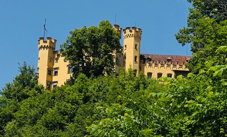 Image 10: Schloss Neuschwanstein Private Tour ab München