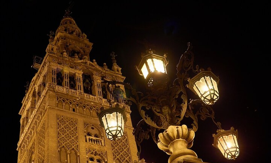 Image 17: Sevilla Fácil : Centro Histórico y Judería + Barrio de Triana