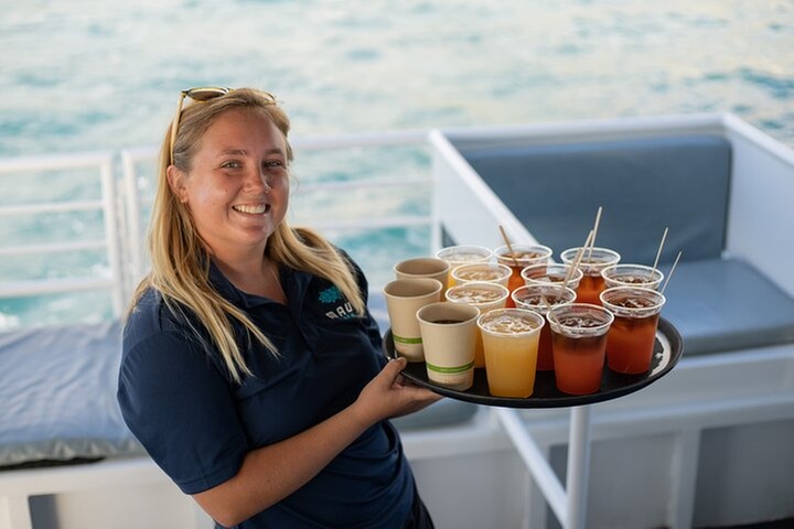 From Ma'alaea Harbor: Sunset Dinner Cruise Aboard the Quicksilver