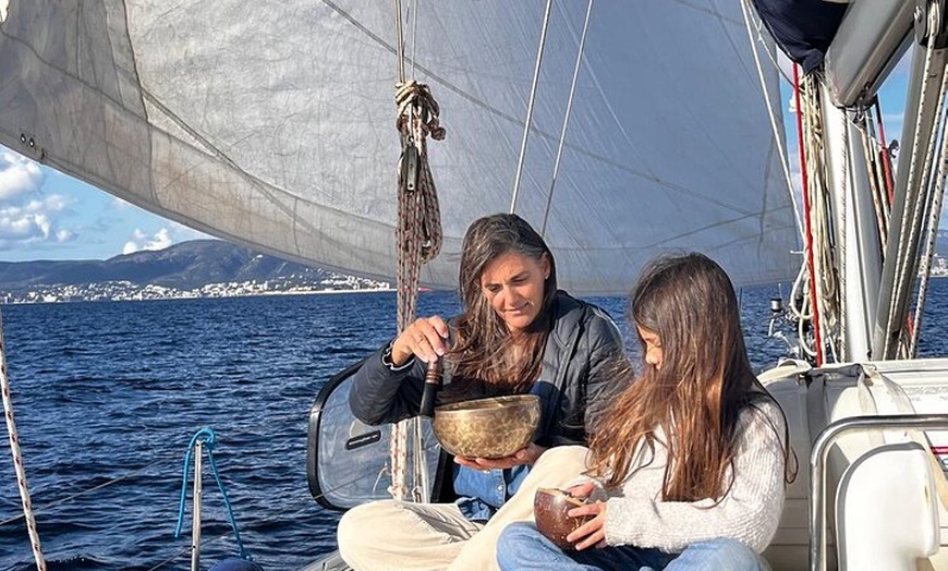 Image 6: Holistic Day Charter Paseo en Velero