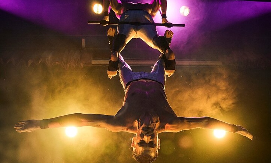 Image 15: Wintergarten Varieté "VARIETÉ GAGA - The Crazy Berlin Show"