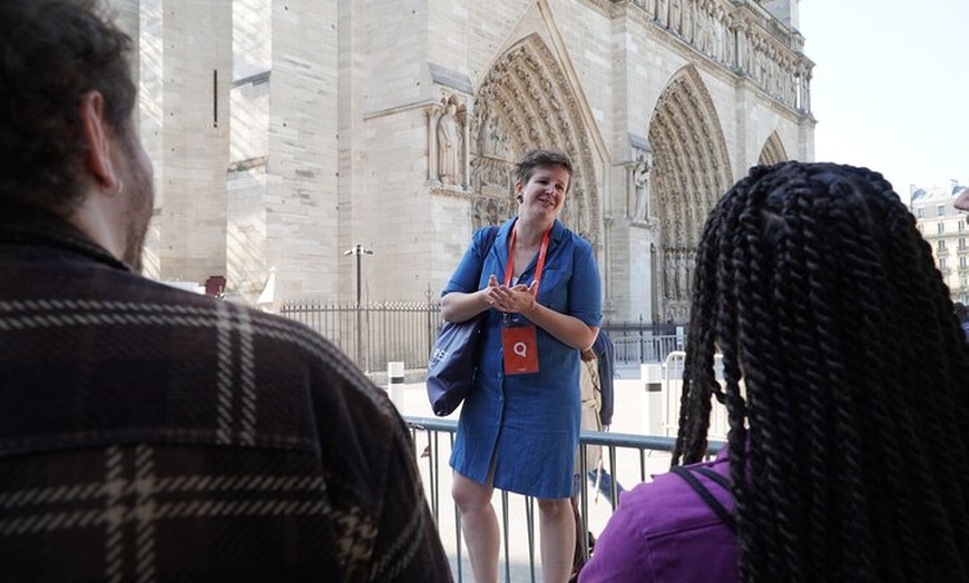 Image 3: Visite guidée en petit groupe de la cathédrale Notre-Dame avec entr...