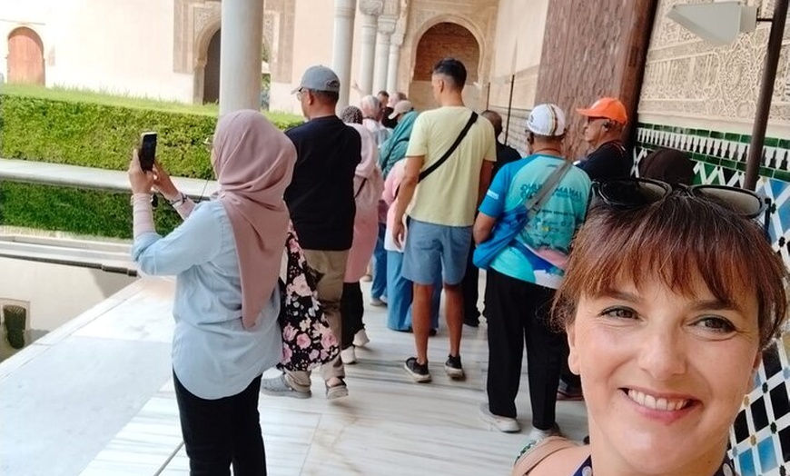 Image 6: Tour Privado a La Alhambra con Guía Oficial (no incluye entradas)