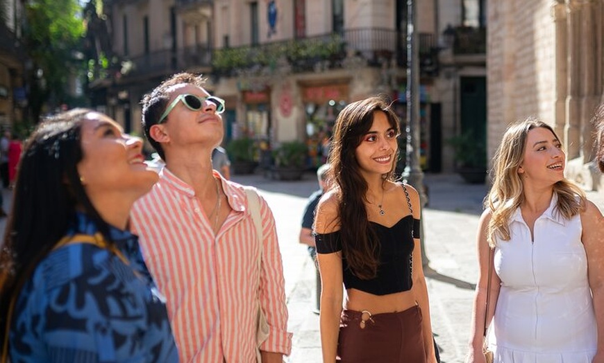 Image 4: Barcelona Marvels : Una visita guiada a pie por los puntos más dest...