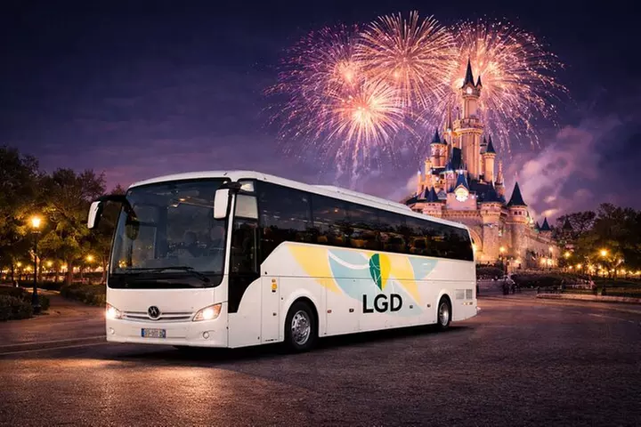 Disneyland Navette car Paris a Disney et Retour Après Spectacle - Primary Image