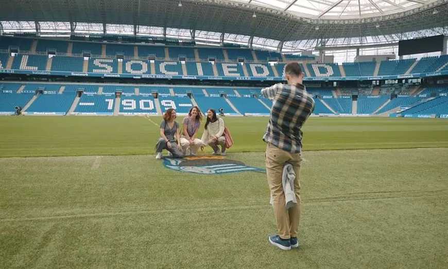Image 1: Tour por el estadio Real Sociedad