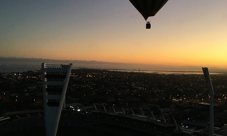 Image 3: Geelong Ballooning Flight over Geelong & Bellarine Peninsula
