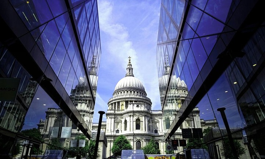 Image 21: London Half Day Top Sightseeing Tour including London Dungeons