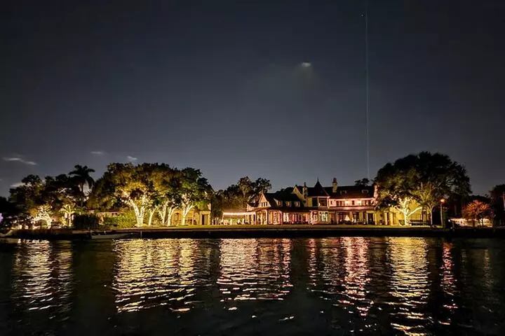 2 Hour Holiday Christmas Lights Tour in Fort Lauderdale max 6pax