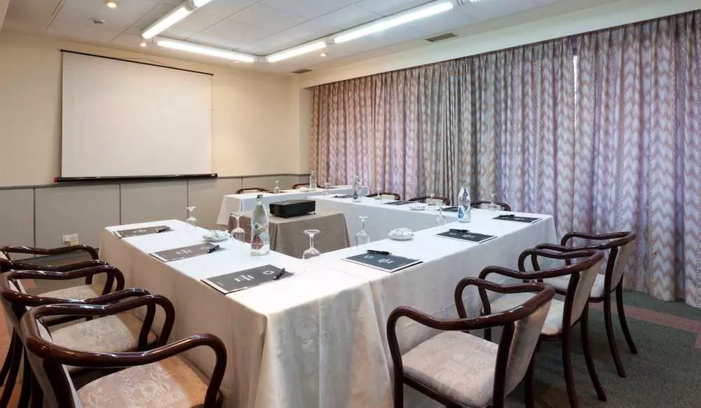 ✈ HISZPANIA | Madryt - Senator Barajas Hotel 4*, 2 nocy - City break