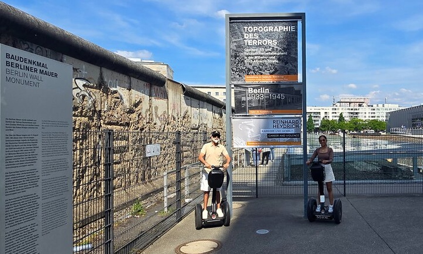 Image 4: Berlin : Einzigarte Segway Tour - Zeitreise durch die Hauptstadt