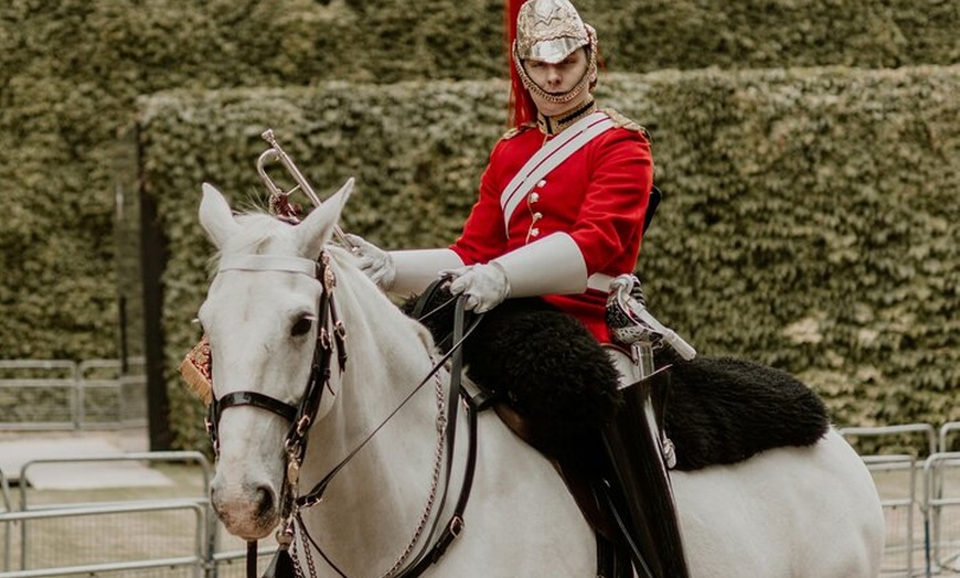 Image 12: Westminster Abbey Tour & Top London Sights with Blue Badge Guide