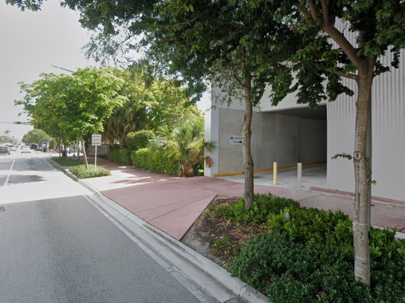 Parking at Baptist Health Miami Beach Garage - P2543