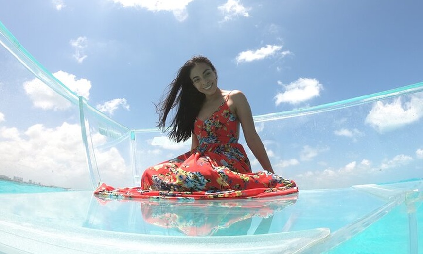 Image 6: Cancun Clear Boat Tour Nichupté & Sea + Drinks Included