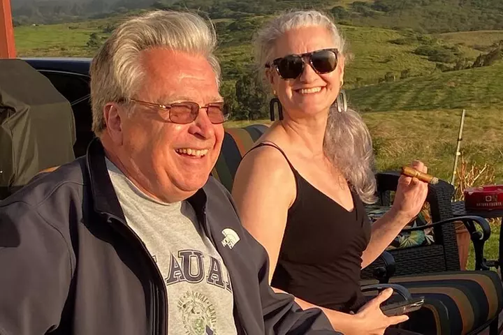 Enjoy Sunset with a Fine Cigar in Hawi