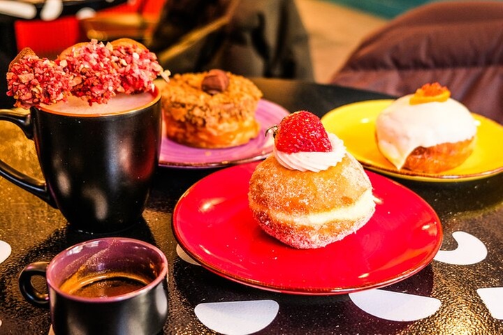 Delicious Donuts in Union Square: New York's Sweetest City Tour