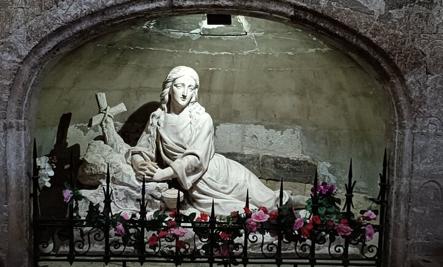 Image 7: Visite privée de la grotte Marie-Madeleine et de la basilique St Ma...