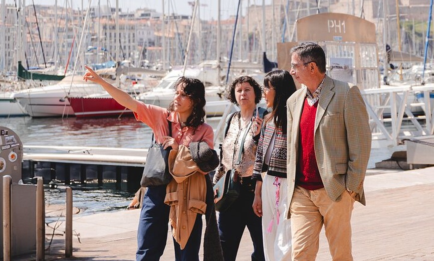 Image 1: Marseille Bites & Stories: Une savoureuse aventure en ville avec un...