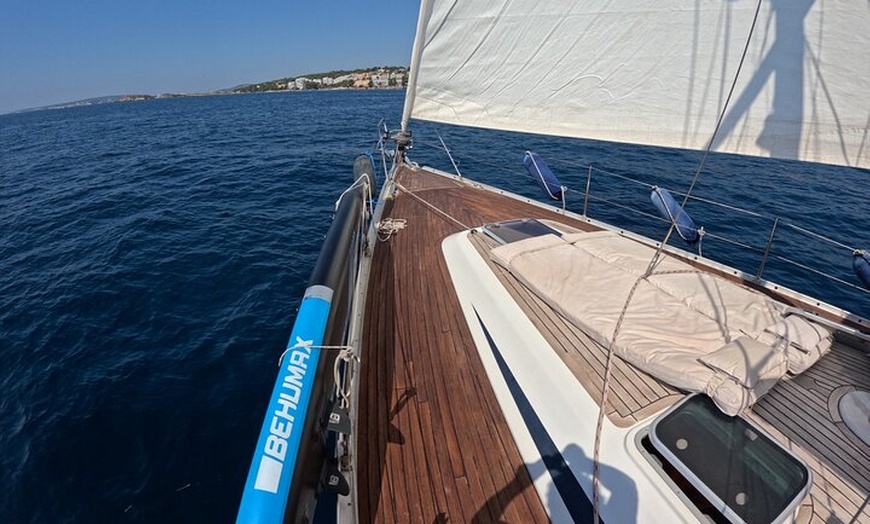 Image 15: Holistic Day Charter Paseo en Velero