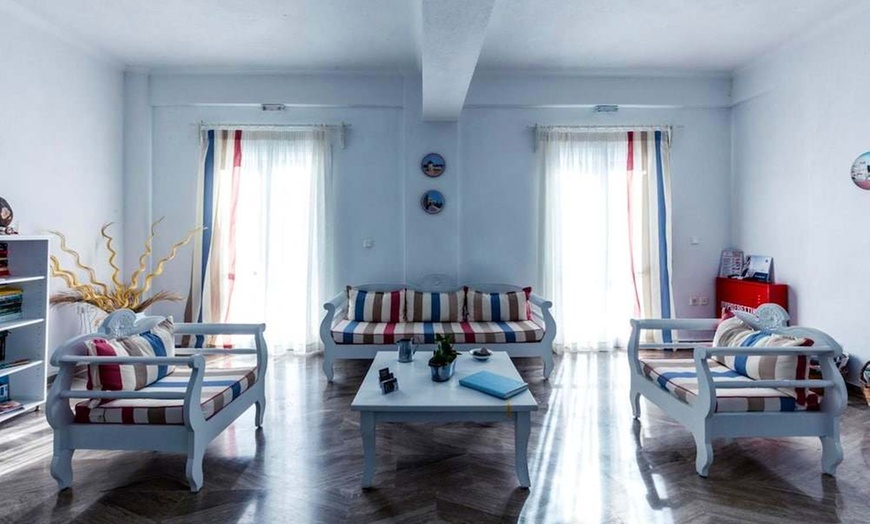 Image 3: ✈ SANTORINI | Kamari - Hotel Selini 3*, 3 nights - Seafront