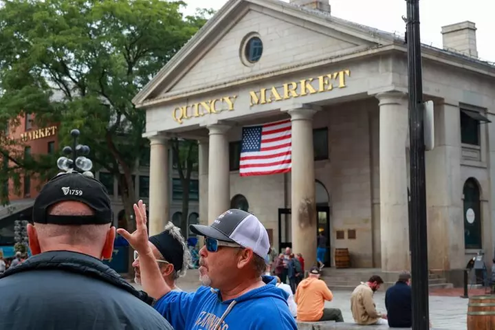 Boston Historic Taverns Tour with Tastings and Ferry