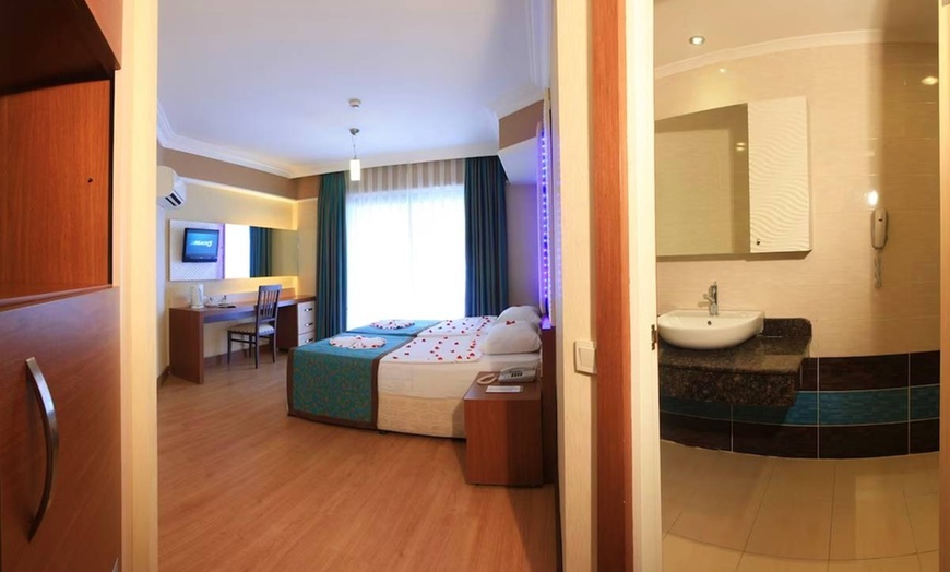 Image 5: ✈ ANTALYA EN OMGEVING | Alanya - Taç Premier Hotel & Spa 4*, 3 nach...