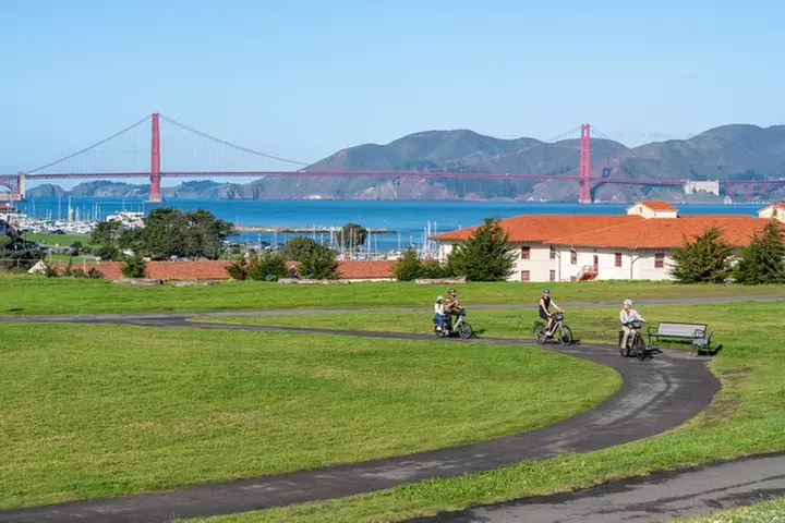 Golden Gate Bridge Guided Bicycle or E-Bike Tour from San Francisco...