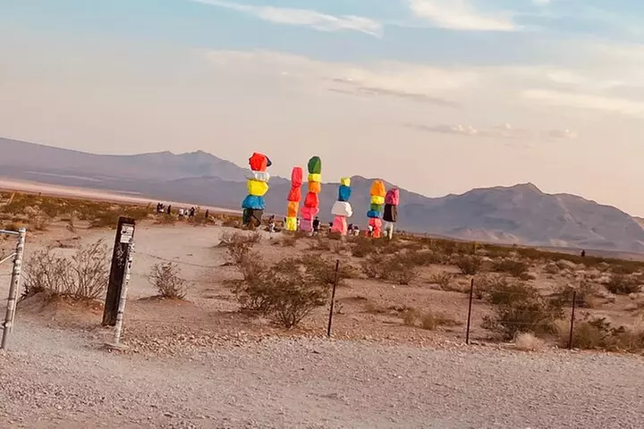California Desert, Seven Magic Mountains and Las Vegas Sign