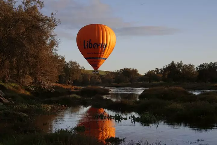 Hot Air Balloon Flights in Perth (Avon Valley) with breakfast