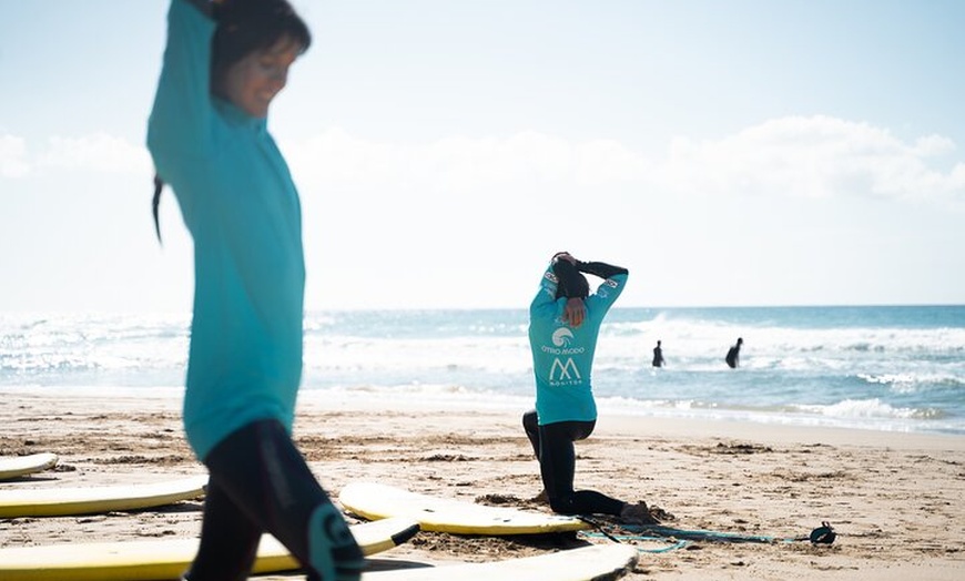 Image 6: Aprende a surfear en las interminables playas del sur de Fuerteventura