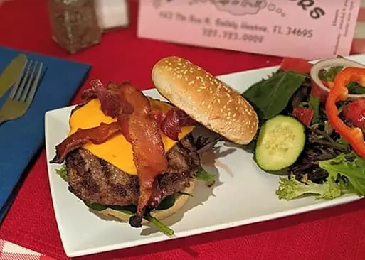5% Cash Back at Daydreamers Cafe & Grill
