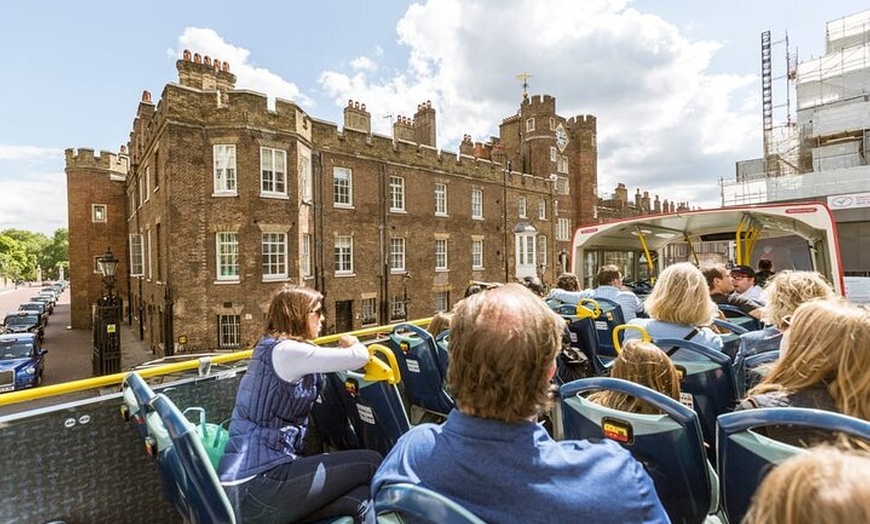 Image 8: London Hop on Hop Off 1 Day Tour with St Paul's Cathedral Ticket