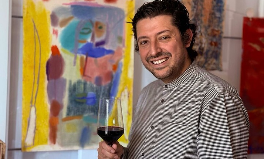 Image 17: Vinos y maravillas: Una cata española en una galería de arte privada