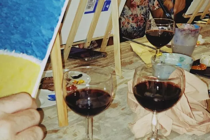 Atelier peinture et fromages avec vin à Marseille - Primary Image