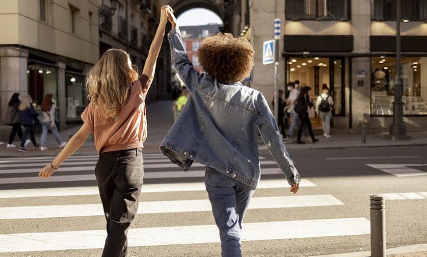 Image 9: Madrid Photoshoot Experience