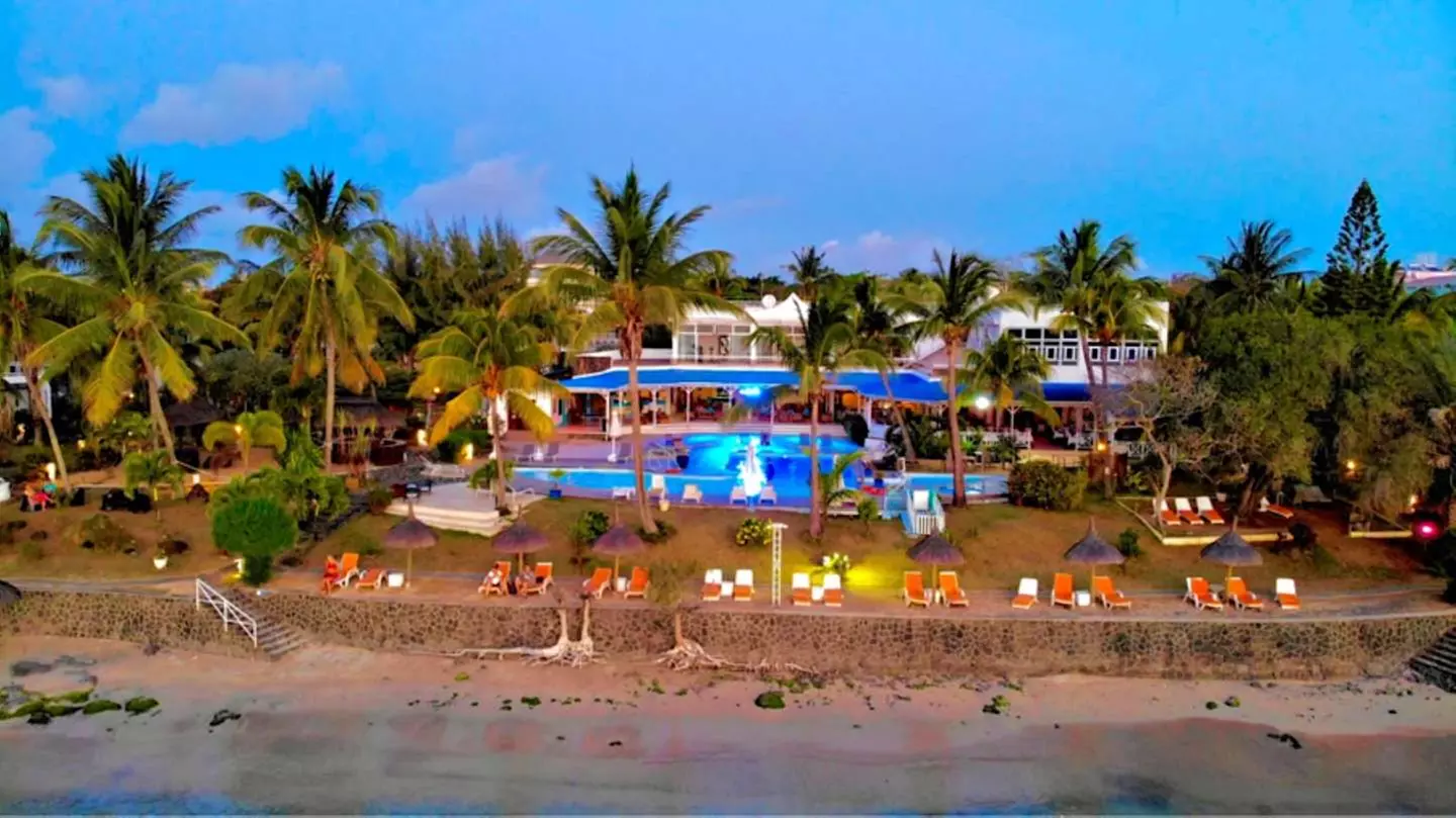 ✈ ILE MAURICE | Mont Choisy - Coral Azur Beach Resort 3*, 5 nocy - ...