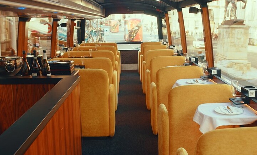 Image 5: Tower of London Luxury Bus Tour with Champagne