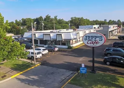 5% Cash Back at Jeff's Country Cafe