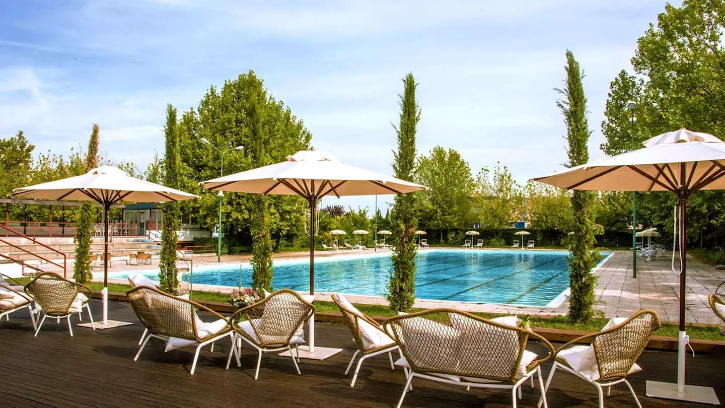 ✈ EMILIA ROMAGNA | Bologna - Living Place Hotel 4*, 2 notti - Pisci...