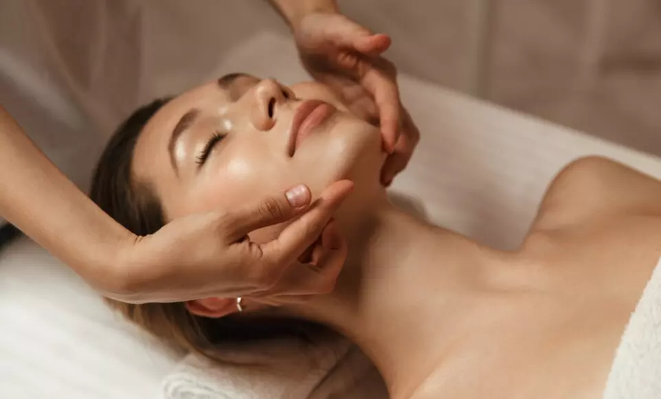 $47.50 For A 60 Min Swedish or Deep Tissue Massage (Reg $95.)